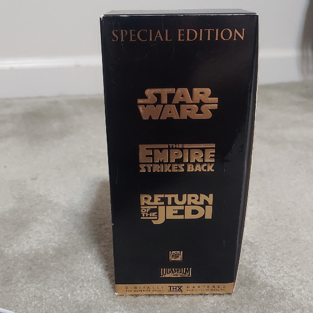 Star Wars Trilogy Special Edition - Black and Gold - Picture 3 of 7